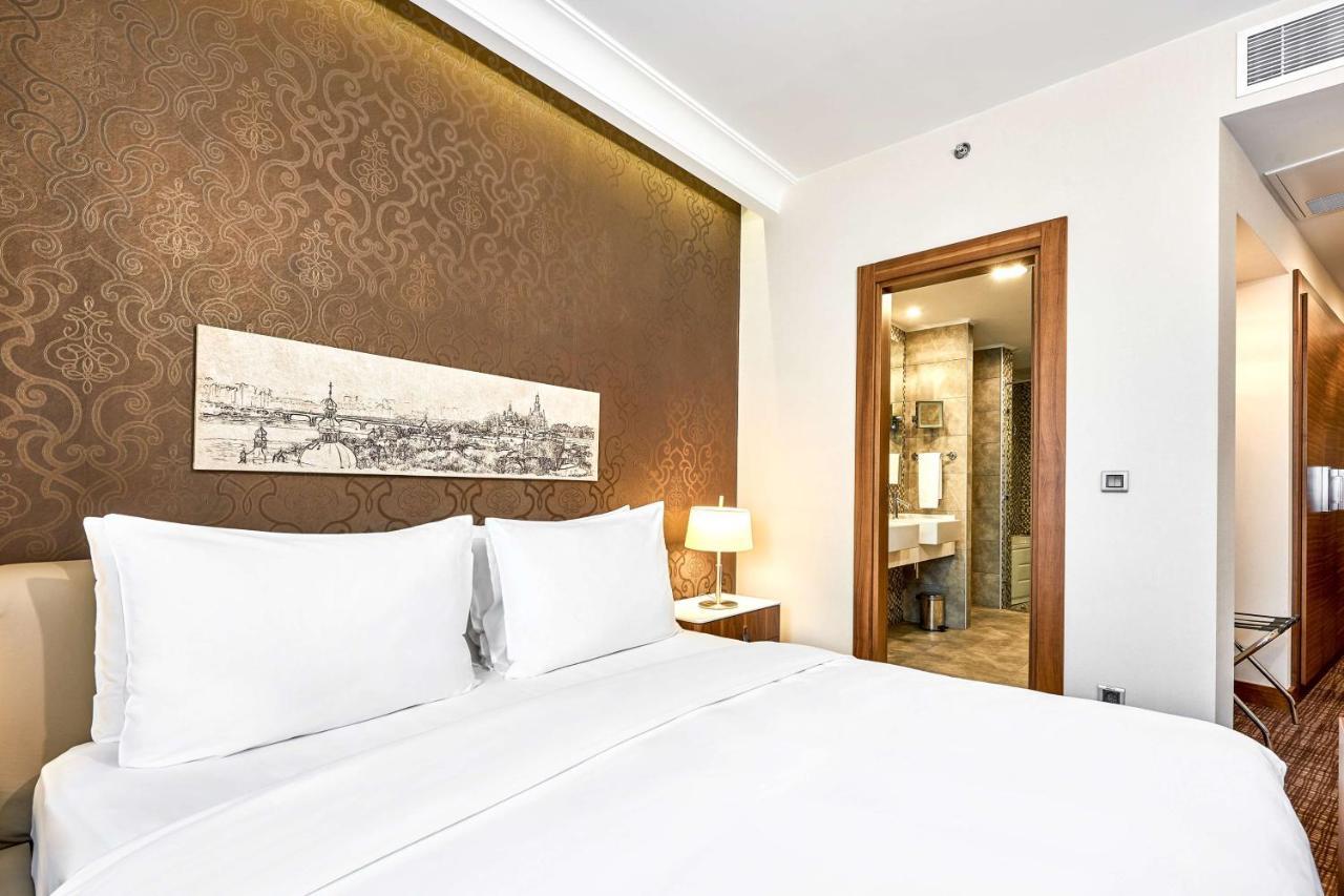 Radisson Blu Hotel, Kyiv Podil City Centre Eksteriør billede